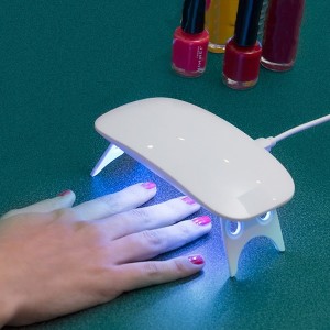 LÂMPADA PARA UNHAS LED UV